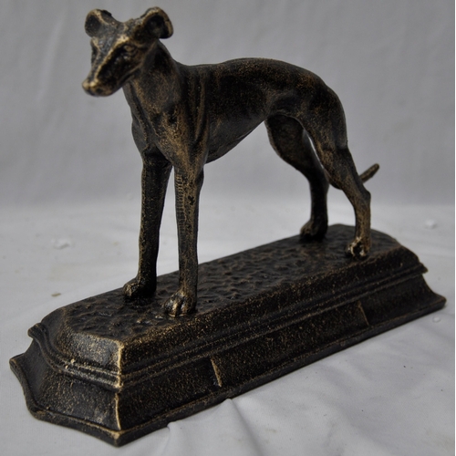 177 - RETRIEVER AND GREYHOUND FIGURES