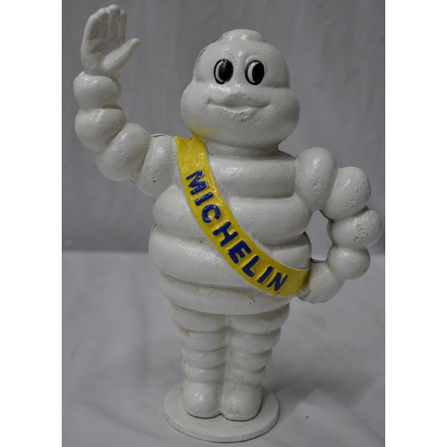 186 - 2 MICHELIN BANKS