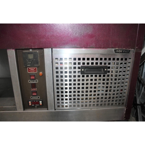 204 - MOFFAT STAINLESS STEEL HEATED CUPBOARD WITH GANTRY LIGHTS - INCORRECT POTS & POTS MISSING (L120,... 