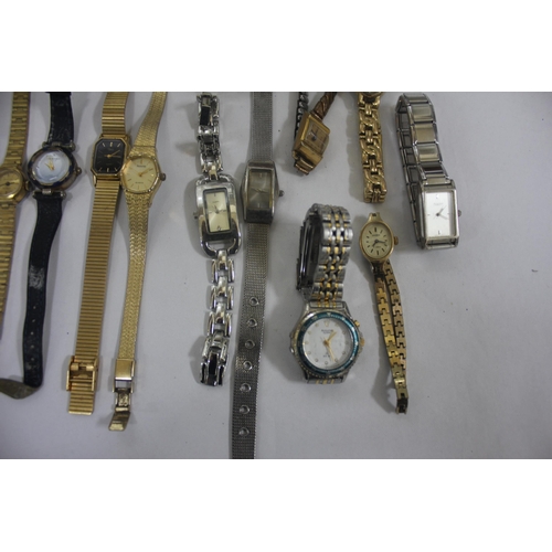 331 - 13 VARIOUS WATCHES INCLUDING INGERSOLL, ACCURIST, SECONDA, TIMEX ETC (1 NO STRAP, 1 GLASS DAMAGED - ... 