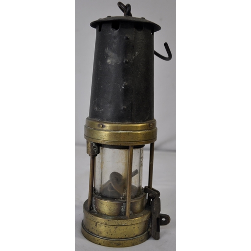 339 - THOMAS AND WILLIAMS No 309 MINERS LAMP