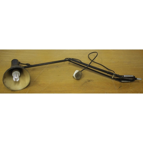 66 - 1 GREEN AND 1 BLACK TALL ANGLE POISE LAMPS - BLACK LAMP DOES NOT FIT ON BASEBOTH WORKING