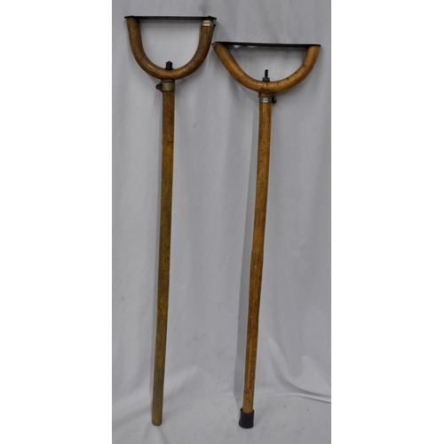 67 - BUNDLE OF WALKING STICKS