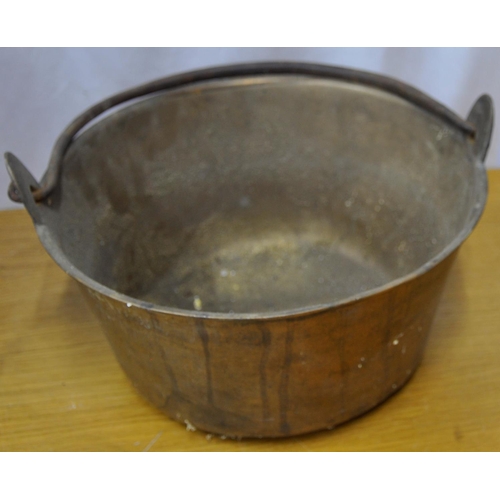 92 - MISCELLANEOUS GOODS INCLUDING BARREL TYPE PAIL & METAL CASTING TOOLS