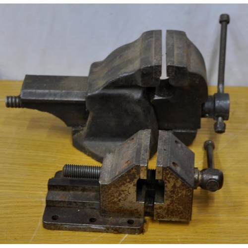 288 - 4 BENCH VICES, WOLF DRILL & BISCUIT JOINTER, ELECTRIC TOOLS - UNTESTED & REQUIRE REWIRING