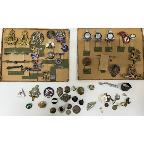 383 - QUANTITY VARIOUS BADGES & PIN BADGES INCLUDING MILITARY