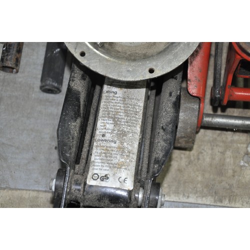 279 - 2 TROLLEY JACKS & PAIR AXLE STANDS