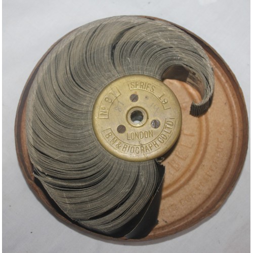 244 - KINORA EARLY MOVING PICTURE DEVICE NO. 1062 (MOULDING DAMAGED) & QUANTITY KINORA REELS