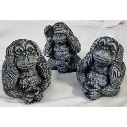 23 - 5 GARDEN ORNAMENTS - 1 WELCOME FRENCHIE, 1 DOG AND 3 MONKEYS (SEE, HEAR, SPEAK NO EVIL)