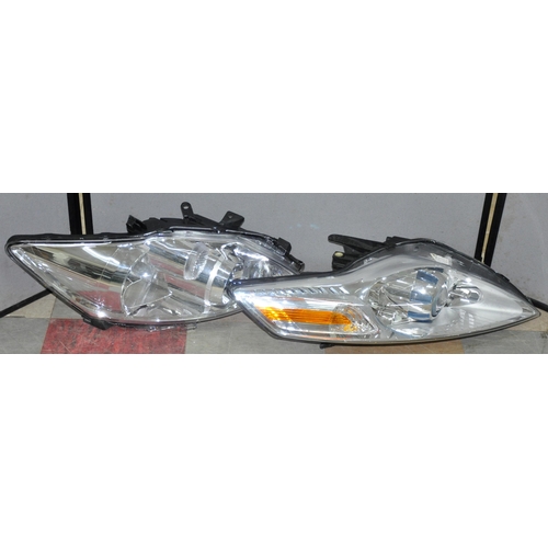 127 - VARIOUS CAR / VAN LIGHTS AND 1 WING MIRROR - ON 2 SHELVES