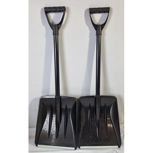 176 - 2 BLACK PLASTIC SNOW SHOVELS AND 4 FOLDABLE SCOOPS