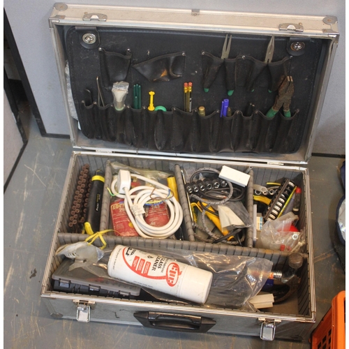 230 - CASE, BAG AND CRATE OF VARIOUS TOOLS