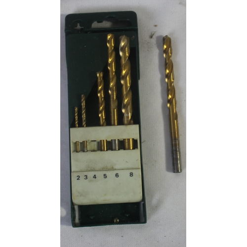 231 - TOOL BAG COINTAINING DRILL BITS