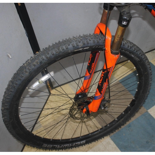 62 - CARRERA SULCATA 7005 T6 FRONT SUSPENSION 21 SPEED MOUNTAIN BIKE WITH DISC BRAKES AMD 29