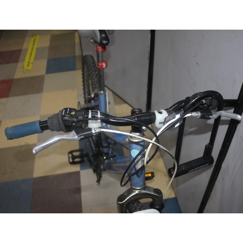 20 - 3 LADIES BIKES - VERTIGO 21 SPEED WITH FRONT DISC BRAKES, APOLLO PHAZE 18 SPEED AND TOWNSEND TOWN AN... 