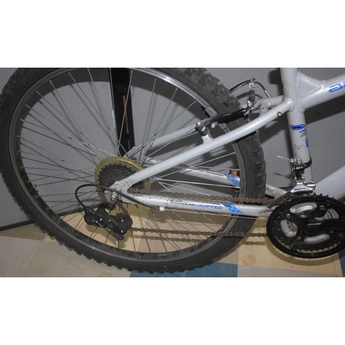 20 - 3 LADIES BIKES - VERTIGO 21 SPEED WITH FRONT DISC BRAKES, APOLLO PHAZE 18 SPEED AND TOWNSEND TOWN AN... 