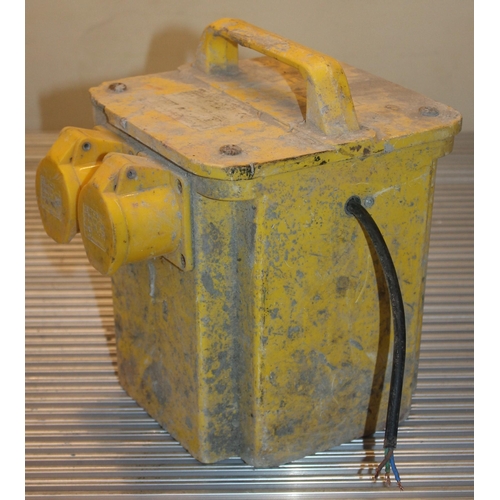 45 - 240v - 110v TRANSFORMER