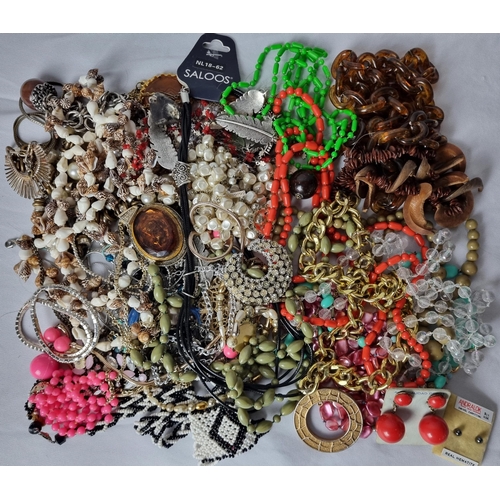 317 - MISCELLANEOUS COSTUME JEWELLERY