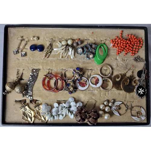 317 - MISCELLANEOUS COSTUME JEWELLERY