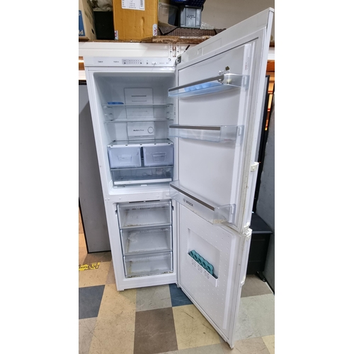 1 - BOSCH UPRIGHT FRIDGE/FREEZER