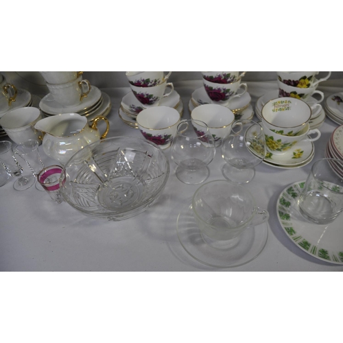 46 - TEA SETS AND GLASSWARE INCLUDING LUSTRE TEA SET