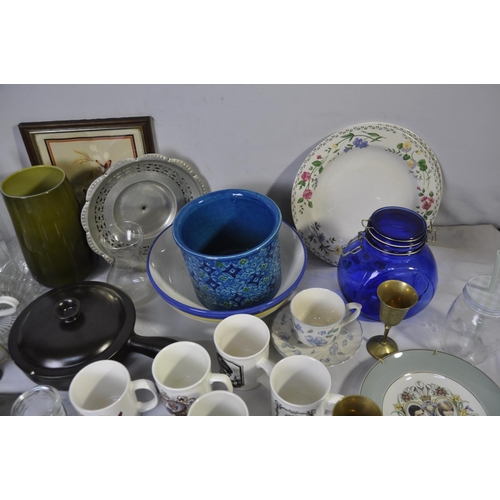 59 - MISCELLANEOUS ITEMS - GLASSWARE, TROPHY, ROYAL MEMORABILIA, VASES ETC