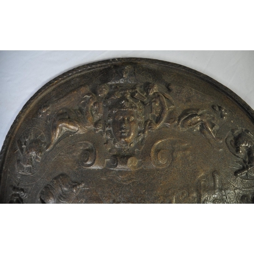 86 - CAST IRON LAST SUPPER PLAQUE AND VICTORIAN CAST IRON WALL HANGING SHIELD, POSSIBLY REPLICA OF THE PA... 