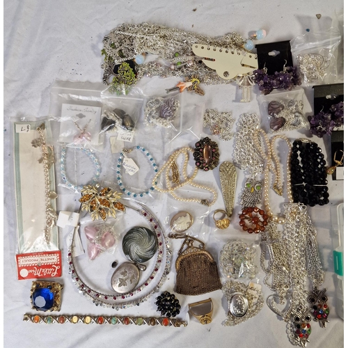 140 - CRATE OF COSTUME JEWELLERY - BROOCHES, EARRINGS, 'OWL' NECKLACES AND 'TREE' NECKLACES