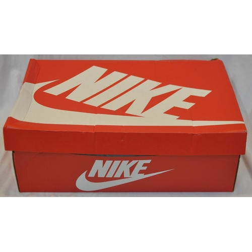 16 - PAIR OF NIKE AIR MAX IVO TRAINERS UK12/EU47.5