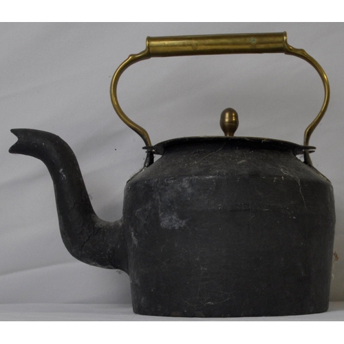 89 - IRON AND BRASS KETTLE, COPPER KETTLE, HEAVY BRASS BOWL