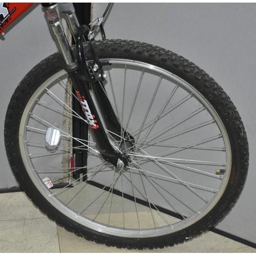 43 - 2 FULL SUSPENSION MOUNTAIN BIKES - DUNLOP DISC 24 18 SPEED 17 INCH AND TRAX TFS 1 18 SPEED 19