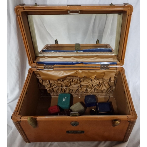 121 - SHWAYDER BROS LTD, DENVER COLORADO SAMSONITE VANITY TRAVEL CASE (INTIALS MPS) WITH JEWELLERY BOXES -... 