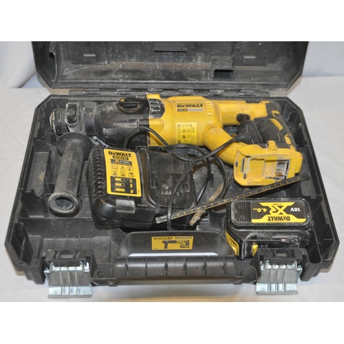 122 - DEWALT 18V LITHIUM ION HAMMERDRILL COMPLETE WITH CASE, CHARGER AND 1 BATTERY