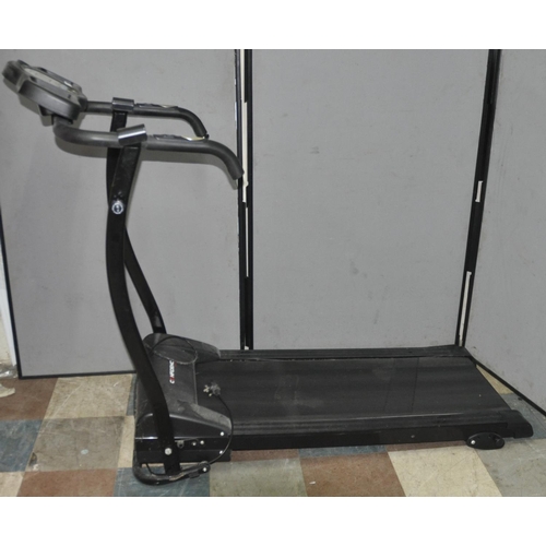 154 - CONFIDENCE FITNESS TREADMILL AND BODY SCULPTURE BR3060 ROWING MACHINE