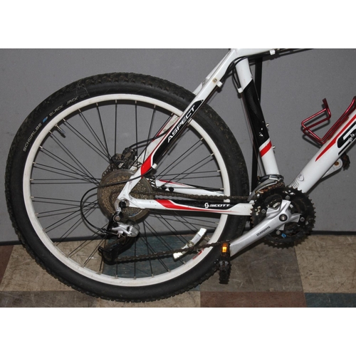 156 - SCOTT ASPECT 24 SPEED MOUNTAIN BIKE WITH DISC BRAKES AND FRONT SHOCKS