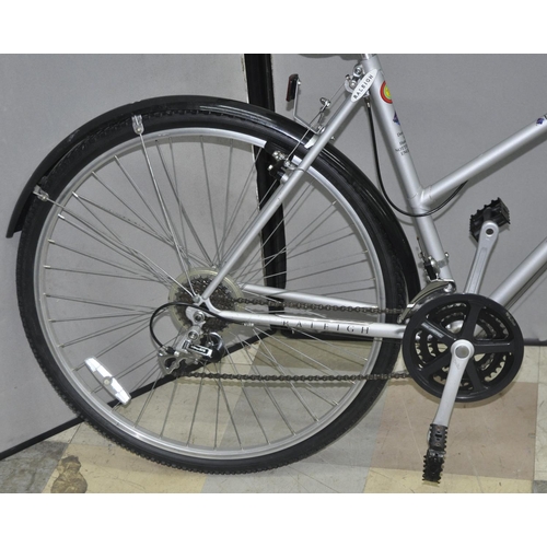 219 - RALEIGH PIONEER ENDEAVOUR 18 SPEED LADIES BIKE 20