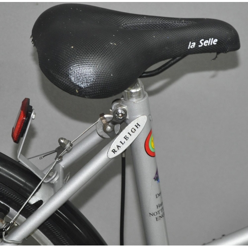 219 - RALEIGH PIONEER ENDEAVOUR 18 SPEED LADIES BIKE 20