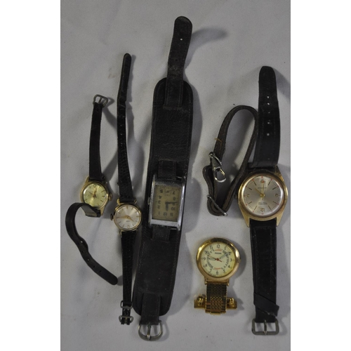 262 - TRAY OF VARIOUS WATCHES