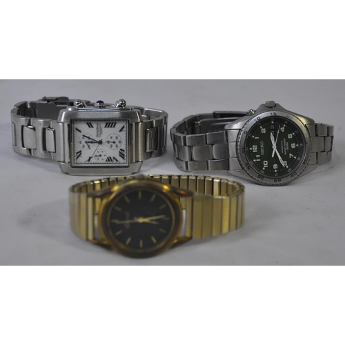 262 - TRAY OF VARIOUS WATCHES