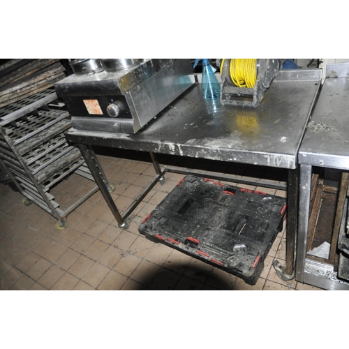 20 - 4FT X 2FT STAINLESS STEEL PREPARATION TABLE