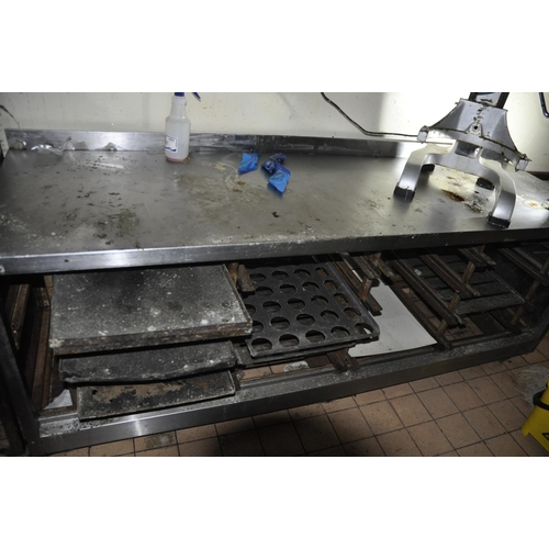 21 - 90” X 26” STAINLESS STEEL PREPARATION TABLE FITTED RACKS BELOW