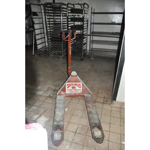 29 - BT LIFTERS PALLET TRUCK