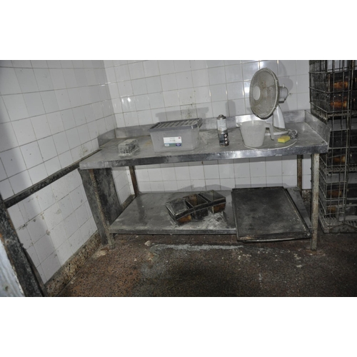 37 - STAINLESS STEEL PREPARATION TABLE