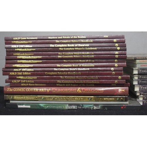 25 - QUANTITY OF DUNGEONS & DRAGONS/FORGOTTEN REALMS BOOKS