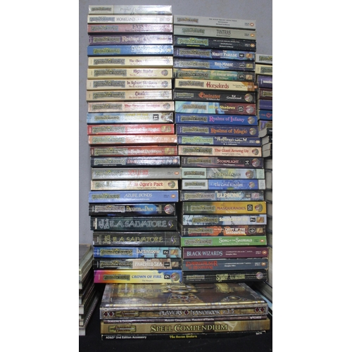 25 - QUANTITY OF DUNGEONS & DRAGONS/FORGOTTEN REALMS BOOKS