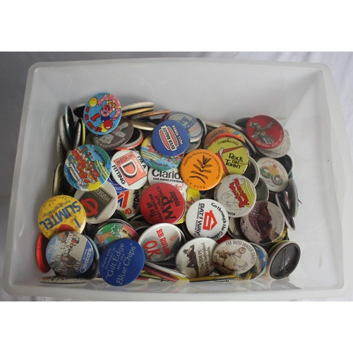 91 - CRATE OF VARIOUS BADGES