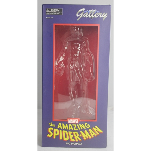 117 - SPIDERMAN FIGURE WITH BOX
