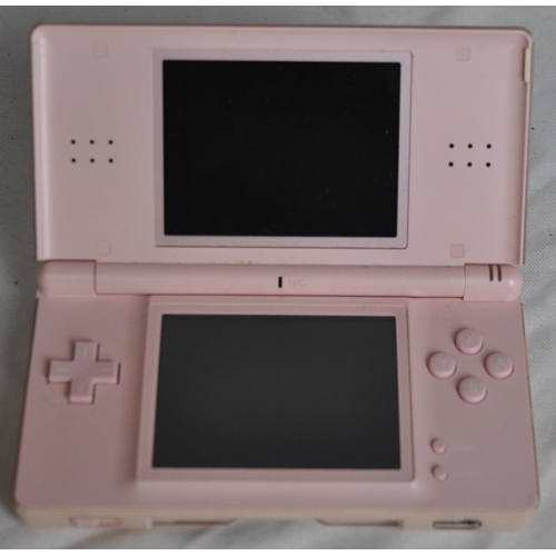 167 - NINTENDO DS LITE PINK WITH 14 GAMES