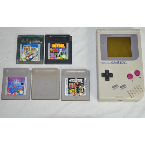 173 - ORIGINAL NINTENDO GAMEBOY WITH 5 GAMES (1 GAME UNKNOWN) (SCREEN PROTECTOR LOOSE)
