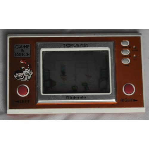 200 - NINTENDO TROPICAL FISH (MODEL NUMBER TF-104)